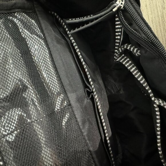 SEPHORA COLLECTION Black Canvas Toiletry Case - Picture 6 of 7